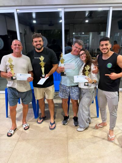 TOMA 6, LADRÃO!! Monstrinho e Gabriel conquistam título de julho em torneio de truco do Clube de Tênis Catanduva